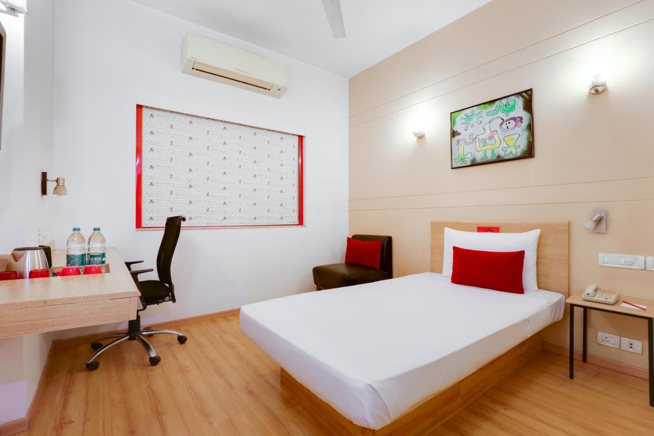 Red Fox By Lemon Tree Hotels, East Delhi Exterior photo