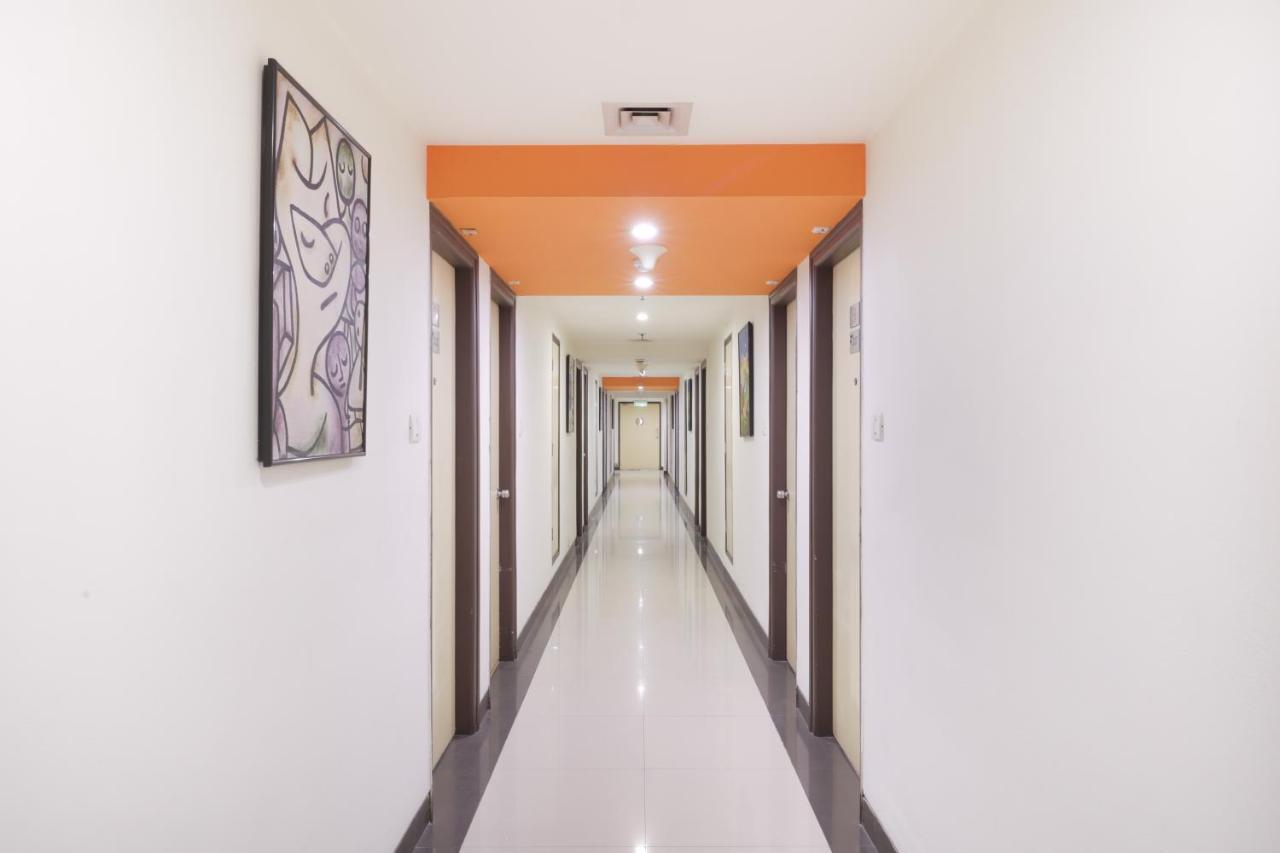 Red Fox By Lemon Tree Hotels, East Delhi Exterior photo