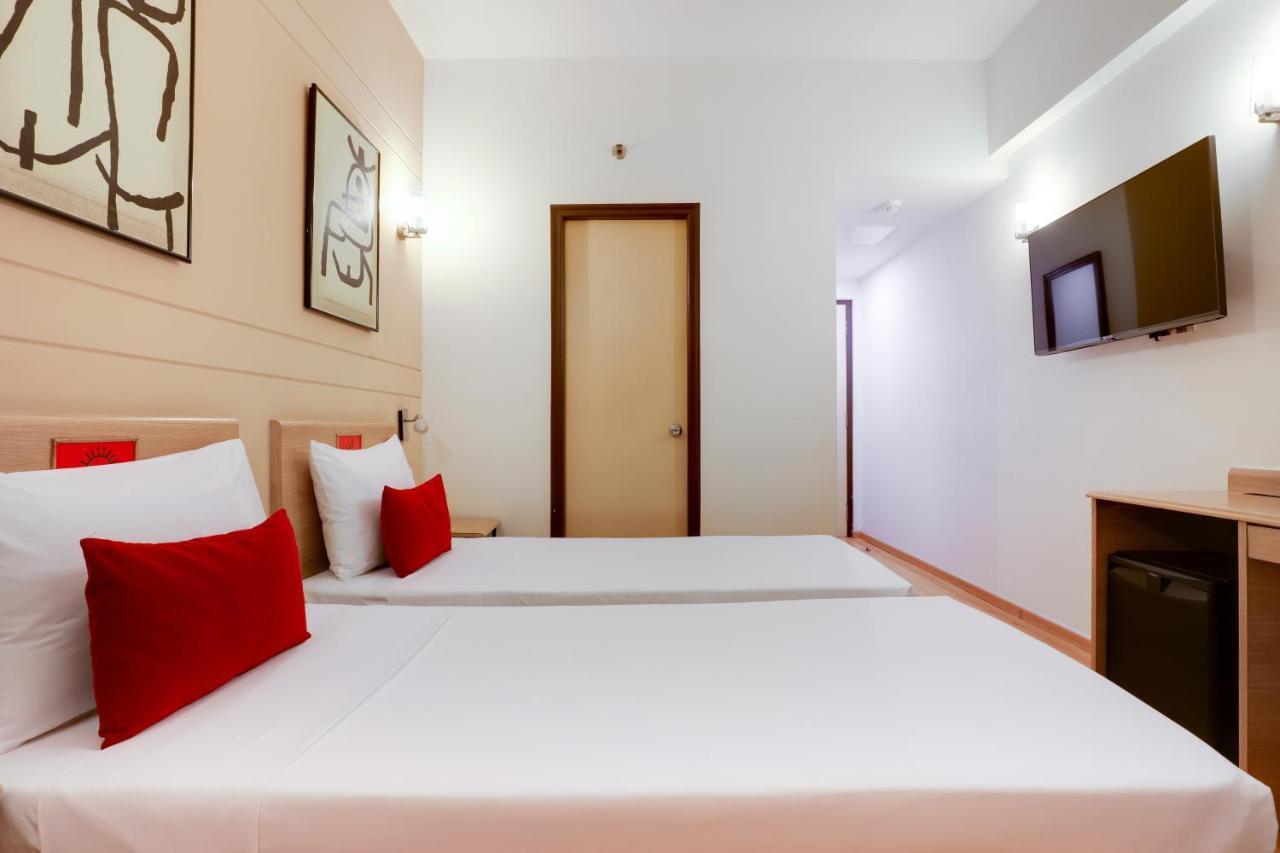 Red Fox By Lemon Tree Hotels, East Delhi Exterior photo