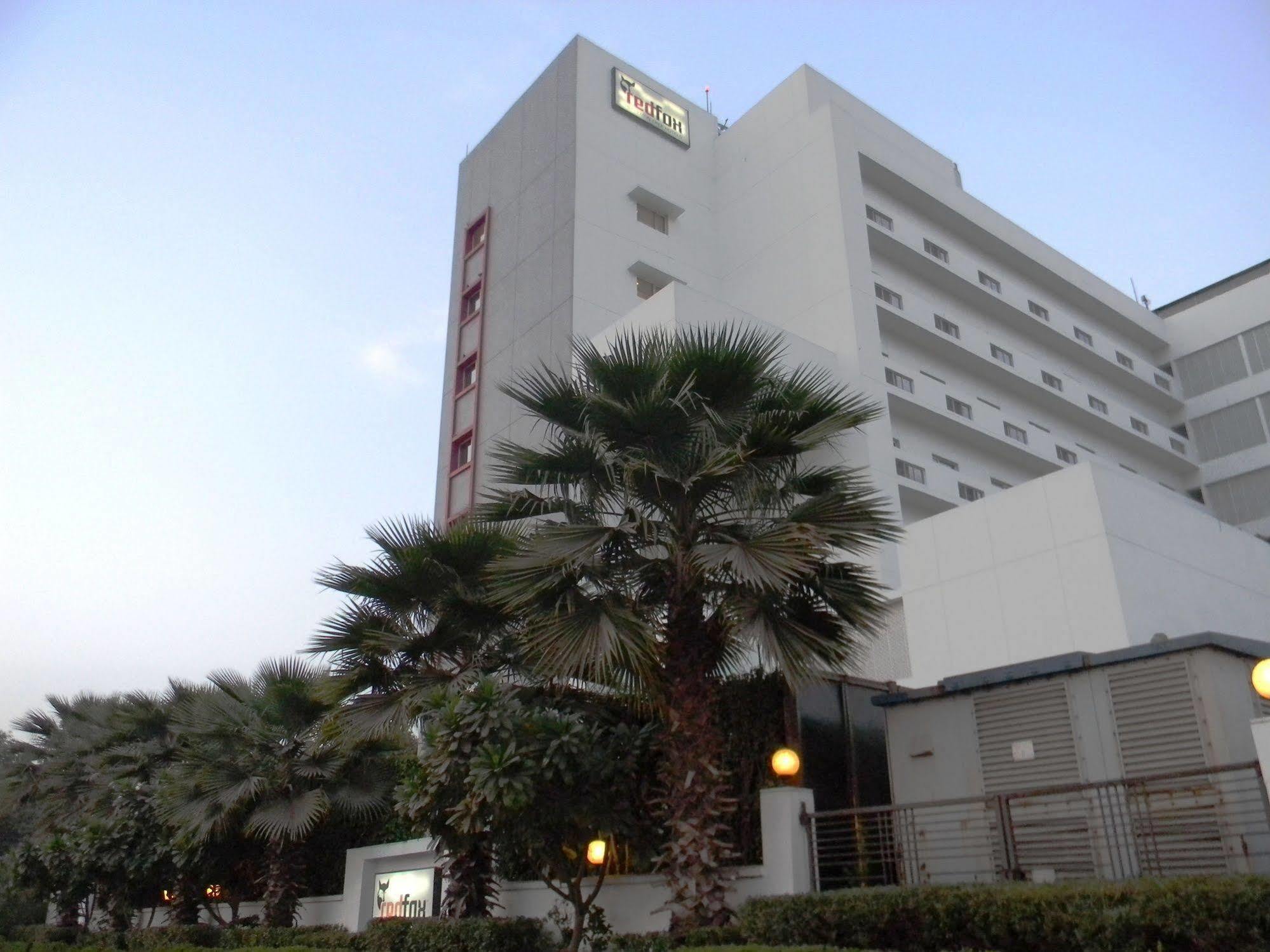 Red Fox By Lemon Tree Hotels, East Delhi Exterior photo