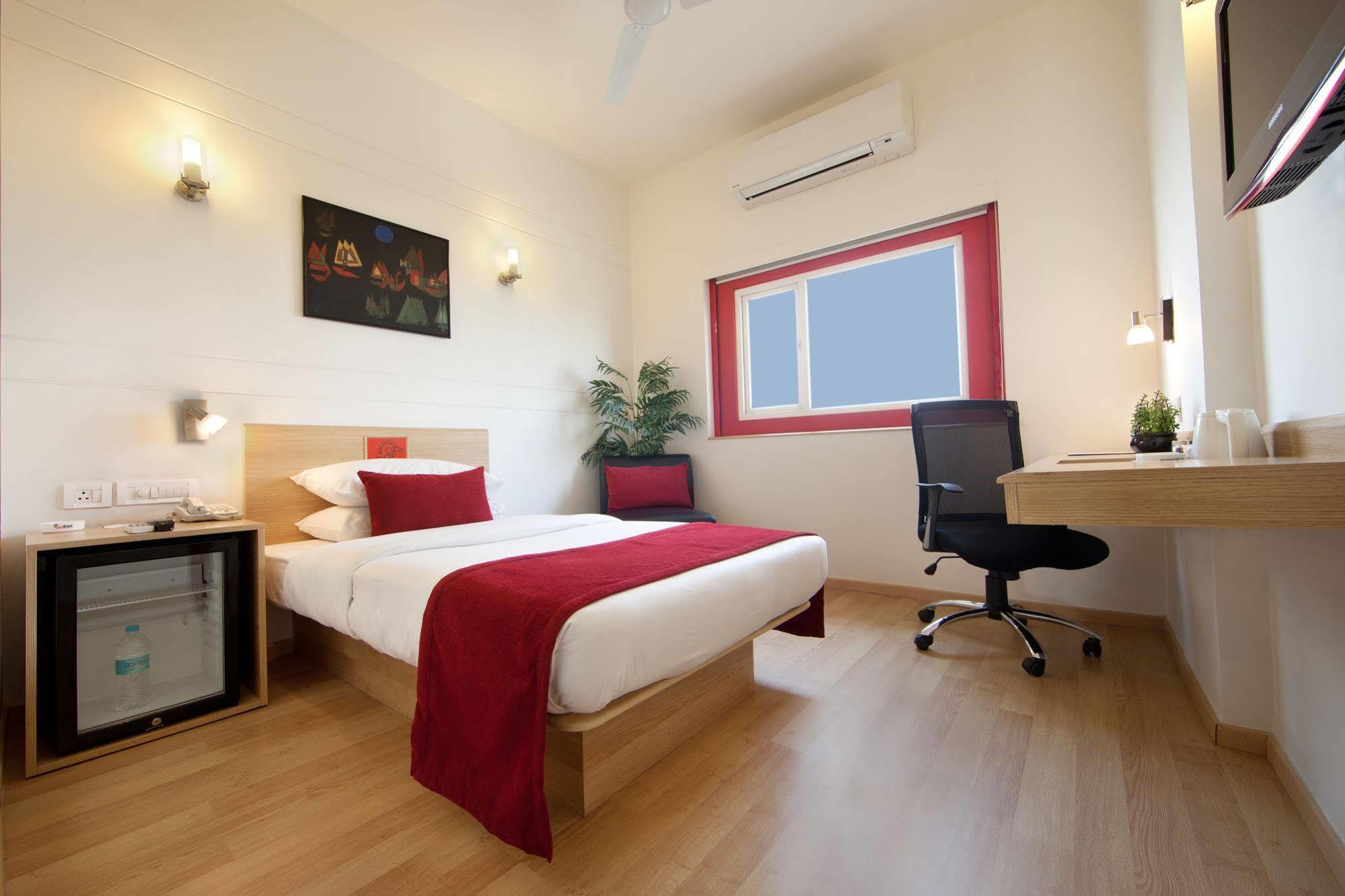 Red Fox By Lemon Tree Hotels, East Delhi Room photo